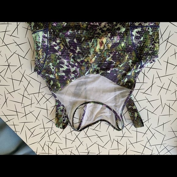 LULULEMON tank - Picture 3 of 7